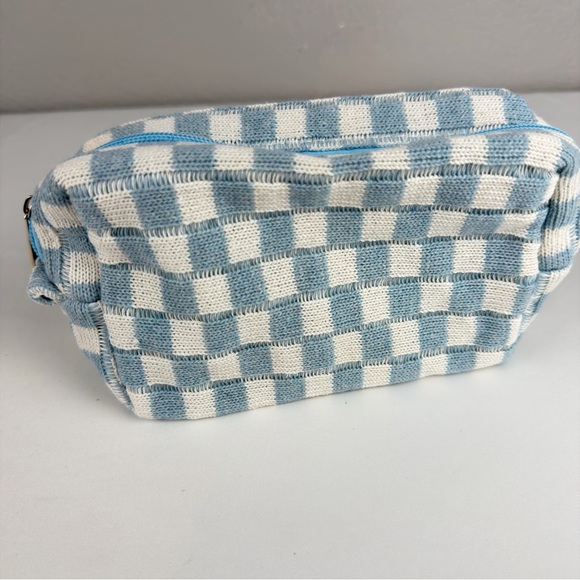NWOT Blue White Checkered Knit Cosmetic Bag - Picture 7 of 8
